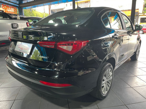 Fiat Cronos 1.3 Drive Flex 4p