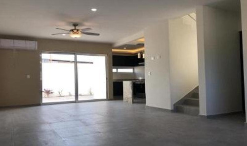 Imagen 13 de 16 de Casa En Venta En Playa Del Carmen