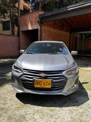 Chevrolet Onix 1.0T Premier Sedan At