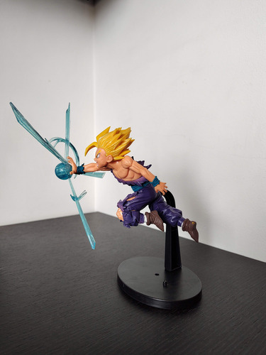 Figura Gohan Super Saiyan - Gxmateria - Dragon Ball Z