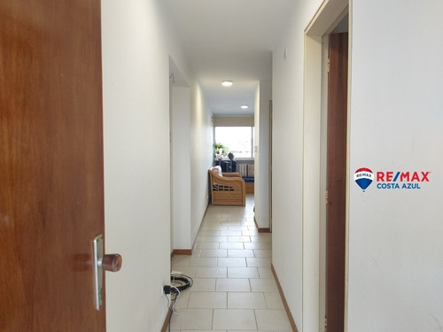 Imagen 2 de 13 de Se Vende Apartamento Comodo En Tucacas, Edificio Isla Nueva.
