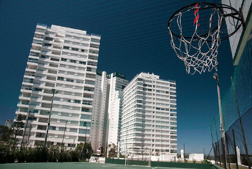 Imagen 29 de 30 de Apartamento De 1 Dormitorio En Torre De La Mansa Con Servicios - Punta Del Este Mansa