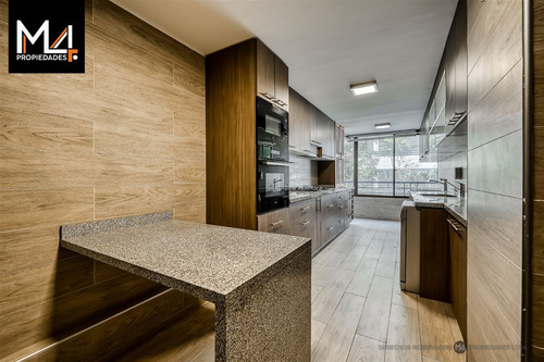 Departamento Amplio En Arriendo De 4 Dorm. En Las Condes