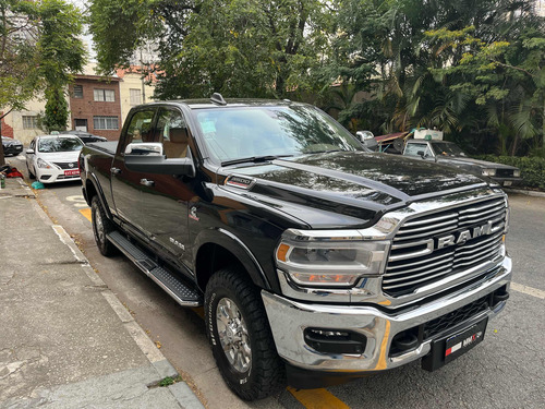 RAM Ram 3500 6.7 Laramie Cab. Dupla 4x4 Aut. 4p