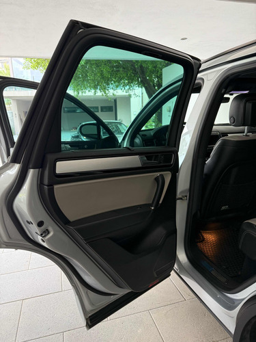Volkswagen Touareg 3.0 V6 Tdi At