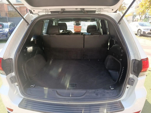Jeep Grand Cherokee Laredo 4X2 3.6L