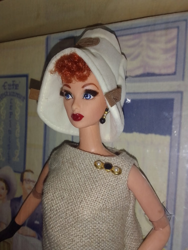 Barbie I Love Lucy - Lucy Gets A Paris Gown (Usado)