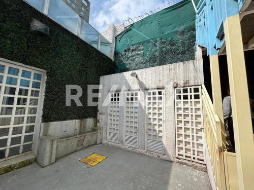 Edificio Comercial En Venta En Bosques De Las Lomas