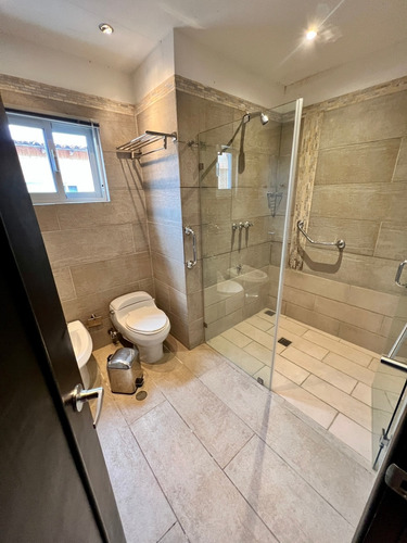 Imagen 6 de 14 de Venta O Alquiler Townhouse El Bosque Valencia