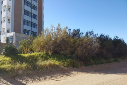 Imagen 5 de 12 de Excelente Lote De 806 Mts Multifamilar- Hotelero - Lote Elevado- Ideal Emprendimiento Comercial-