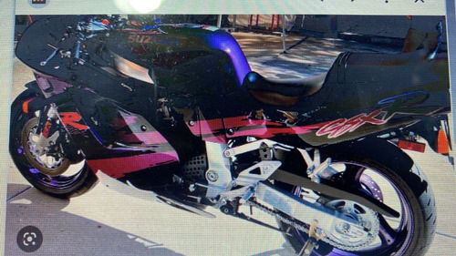 Suzuki Gsr 750w 1993 Sucata Retirada Pecas Consulte Vontade