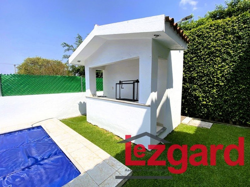 Encuentra Confort Y Estilo: Casa Seminueva En Lomas De Cocoyoc