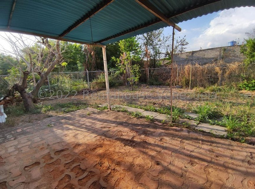Imagen 5 de 15 de Casa Con Terreno Para Remodelar En Urb. Corinsa Cagua Ljsa 22-22490
