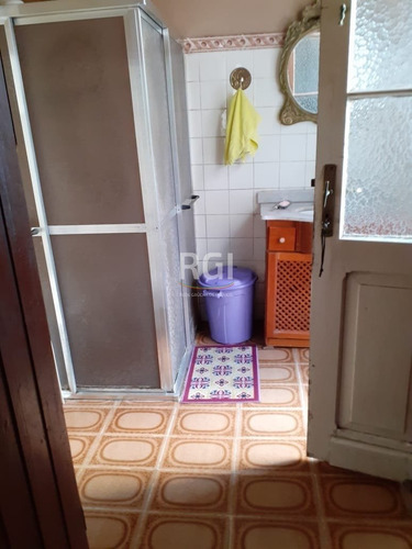 Casa Em Cidade Baixa Com 4 Dormitórios - Pj5578