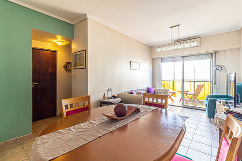 Venta. Tres Ambientes Con Dependencia. Barracas.