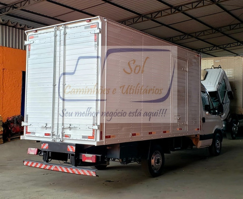 Iveco Daily 35s14 - 2009 (caminhonete)