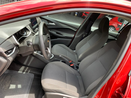 Chevrolet Onix plus 1.0 Lt 2 4P
