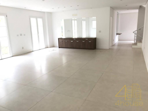 Villa Fiume Rosso Na Rua Jobe Lane, 590 No Alto Da Boa Vista | Casa De Condomínio 400 M², Quintal Gramado, Terraço, 4 Suítes E 5 Vagas . - Ca0533