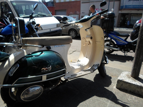 Imagen 10 de 12 de Zanella Scooter Retro Ev-mod 150 Motos March (cod.01)