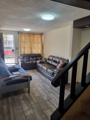 Vivienda Tipo Cuádruplex En Los Héroes Tecámac Sección Bosquess