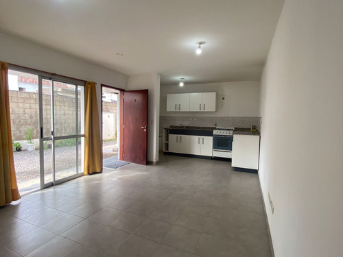 Depto 1 Dorm En Venta  En Carlos Paz Con Cochera