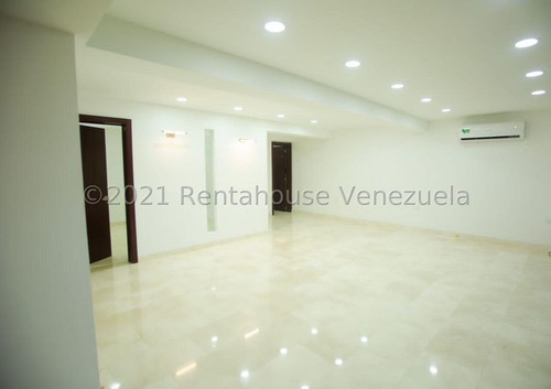 Imagen 12 de 24 de Casa En Venta En Alto Prado 22-6334 Carolina Fermoso 0424 2083128