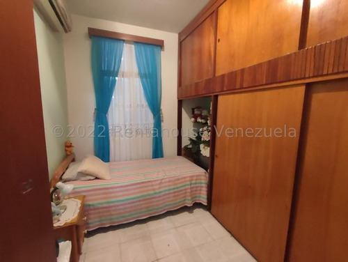 Gbf 25-16310 La Barraca Vendo Bella Y Amplia Casa Con Terreno Contácteme Ya.