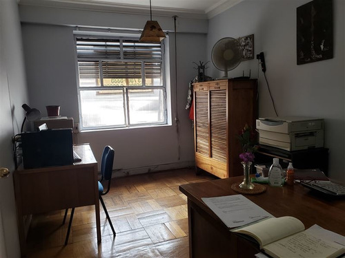 Imagen 4 de 10 de Oficina En Venta En Santiago