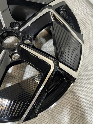 Roda Original Byd Seal 3.8 2024/25 Aro 19 (unid) (Usado)