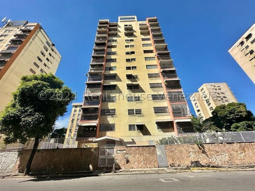 Jg Cod Flex 24-16153 Se Vende Bello, Espacioso Y Actualizado Apartamento En Montalban, Negociable