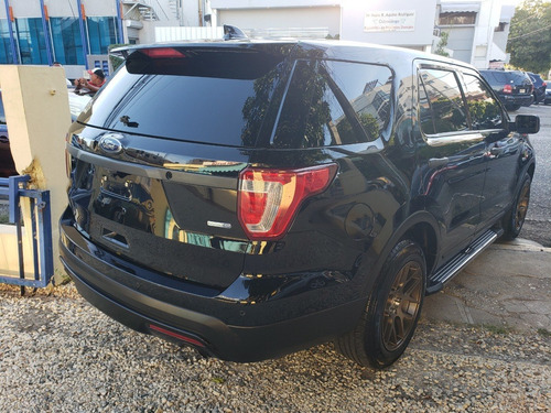 Imagen 8 de 9 de Ford Explorer 2016 Negro
