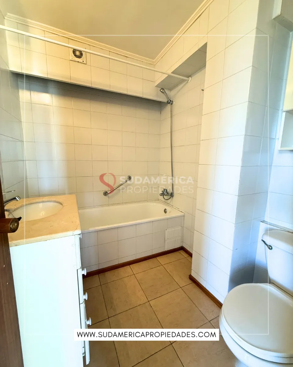 Imagen 2 de 19 de Departamento En Venta En Edificio Tornagaleones. Valdivia