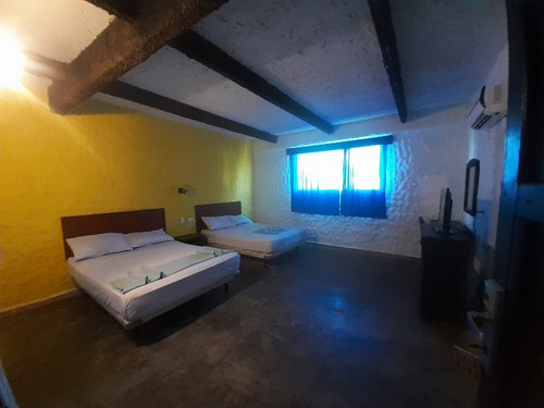 Se Vende Hotel Tucacas & Spa Boca De Aroa, Falcon. Operativo