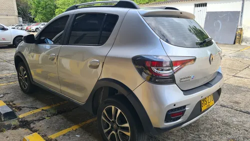 Renault Stepway 1.6 Intense Automática
