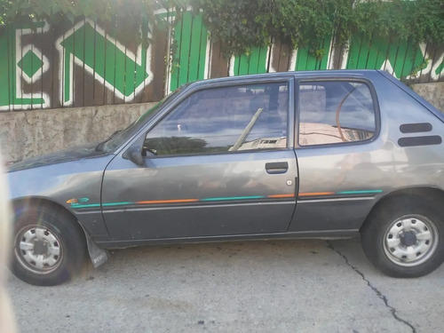 Peugeot 205