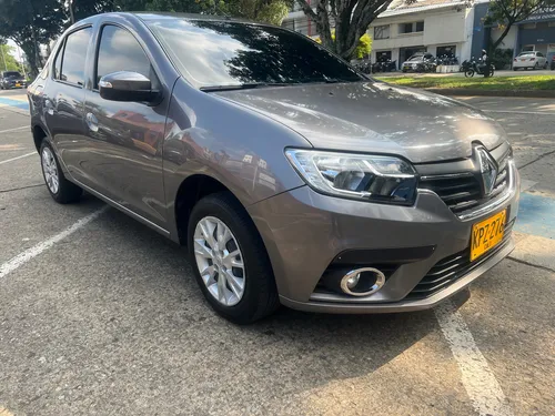 Renault Logan 1.6 Expression / Life +