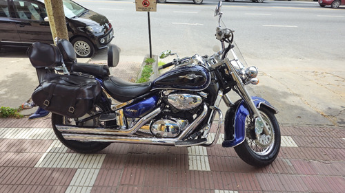 Suzuki Intruder 800