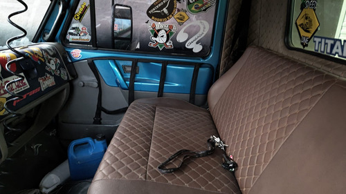 Titan 18-310 Ano 2005 Com 545.000 Km Caminhão Truck Baú