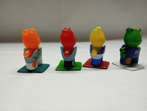 Muñeco De Plástico Panditas Plak Olimpicos De Ricolino 2022 (Usado)
