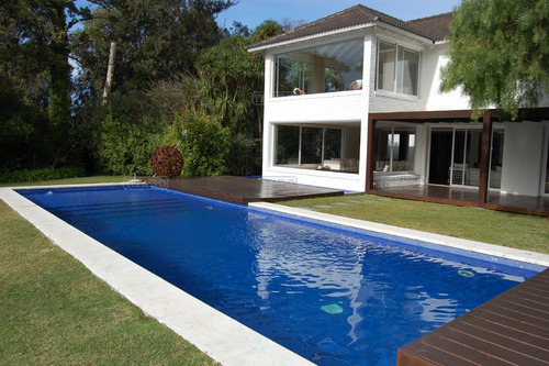 Venta Casa Chalet 6 Dormitorios Dependencias Piscina Riego Jardín Playroom Parque Golf San Rafael Rincón Del Indio Punta Del Este Maldonado