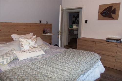 Venta Casa 5 Ambientes Cochera Quincho