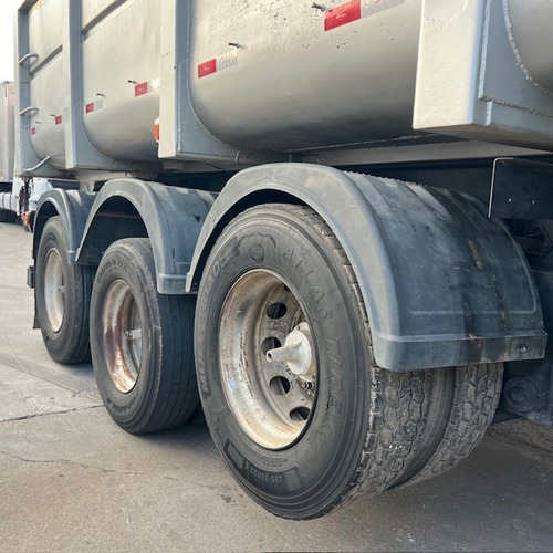 Carreta Basculante Rodotec 3 Eixos C/pneus 25m³ = Randon
