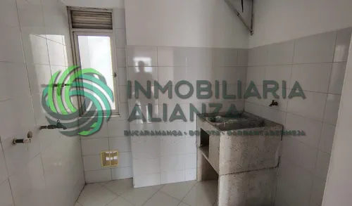 Apartamento En Arriendo En Antonia Santos Centro. Cod A16968