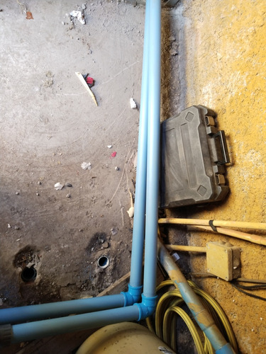 Piscinas De Hormigón Y Fibra. Reparamos Pintamos.