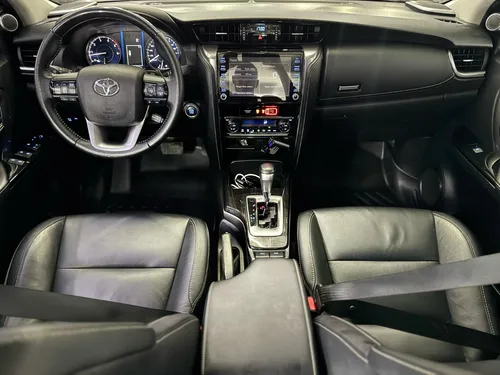 Toyota Fortuner Srv 2022