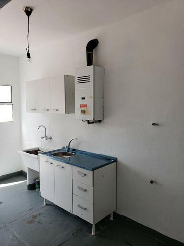 Casa En Venta - 2 Dormitorios 1 Baño - 420mts2 - Ensenada