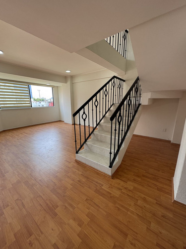 Renta Penthouse De 3 Recamaras En Colonia Napoles