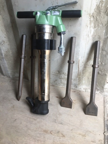 Imagen 8 de 12 de Compresor Y Martillo Neumático Alquiler Y Venta