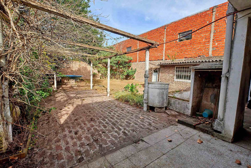 Imagen 7 de 20 de Venta Casa 3 Amb Con Local Y Parque, Berazategui