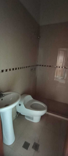 Imagen 8 de 14 de Townhouse En Venta En Mañongo